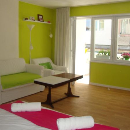 Guest Rooms Colours คาซานลัก ภายนอก รูปภาพ