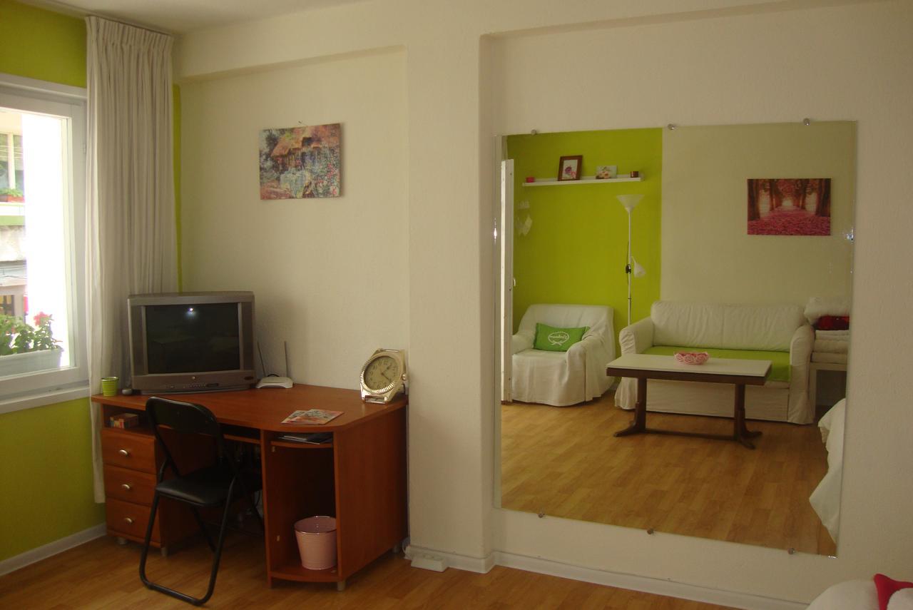 Guest Rooms Colours คาซานลัก ภายนอก รูปภาพ